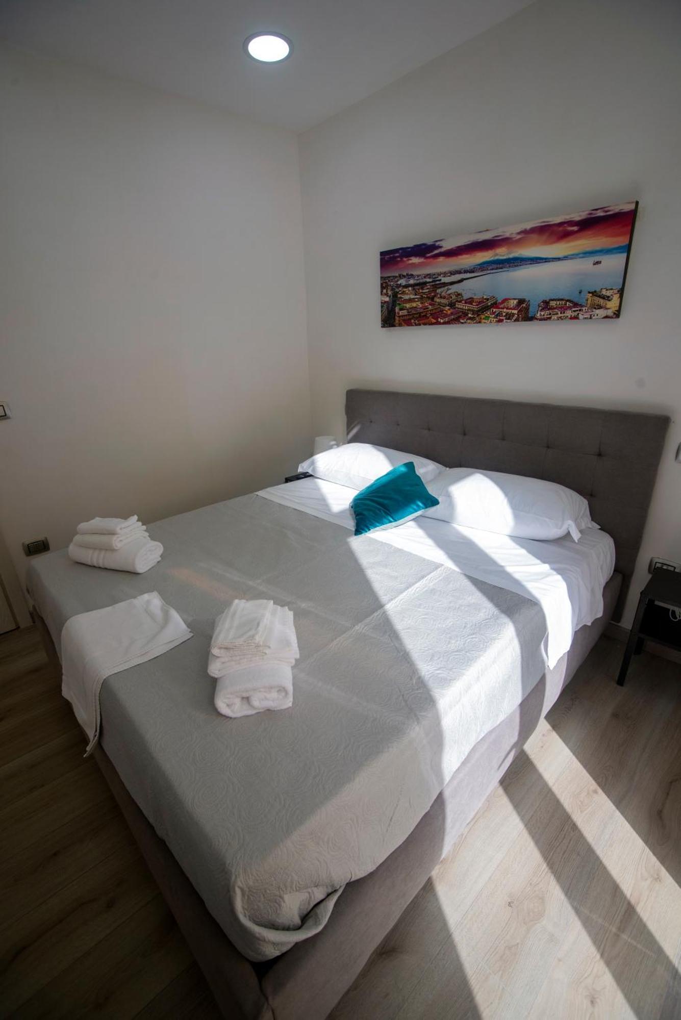 Na City Rooms Napels Buitenkant foto