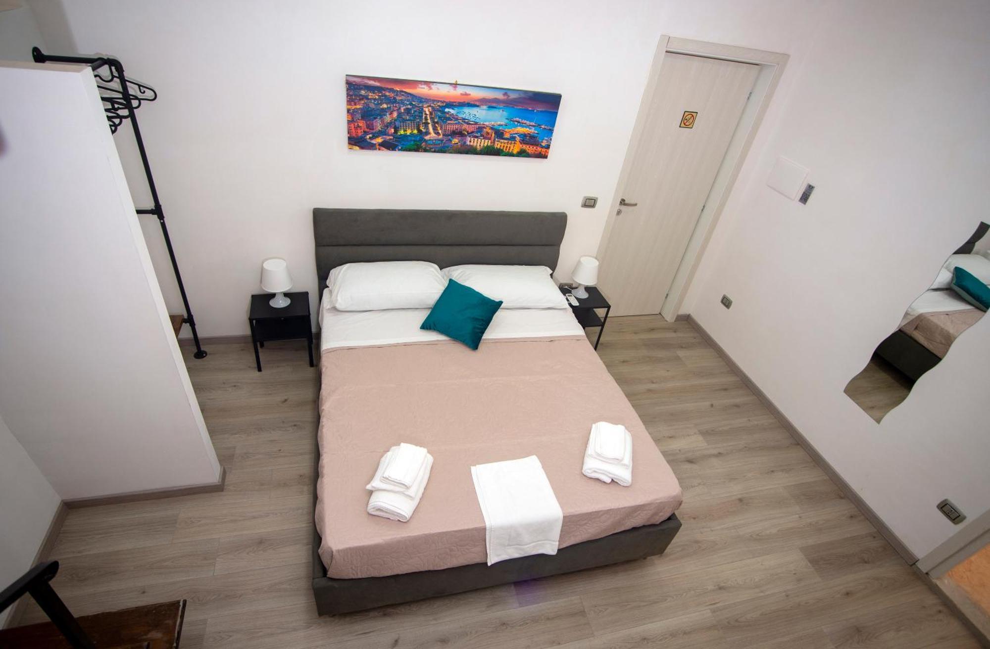 Na City Rooms Napels Buitenkant foto